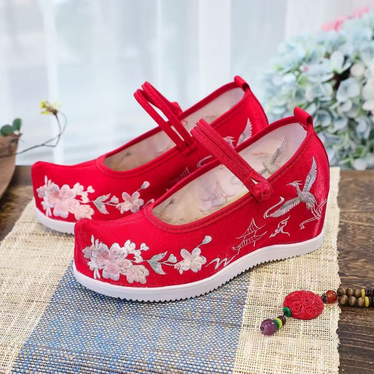 Embroidery Canvas - النساء زيادة الأحذية المطرزة الداخلية سميكة