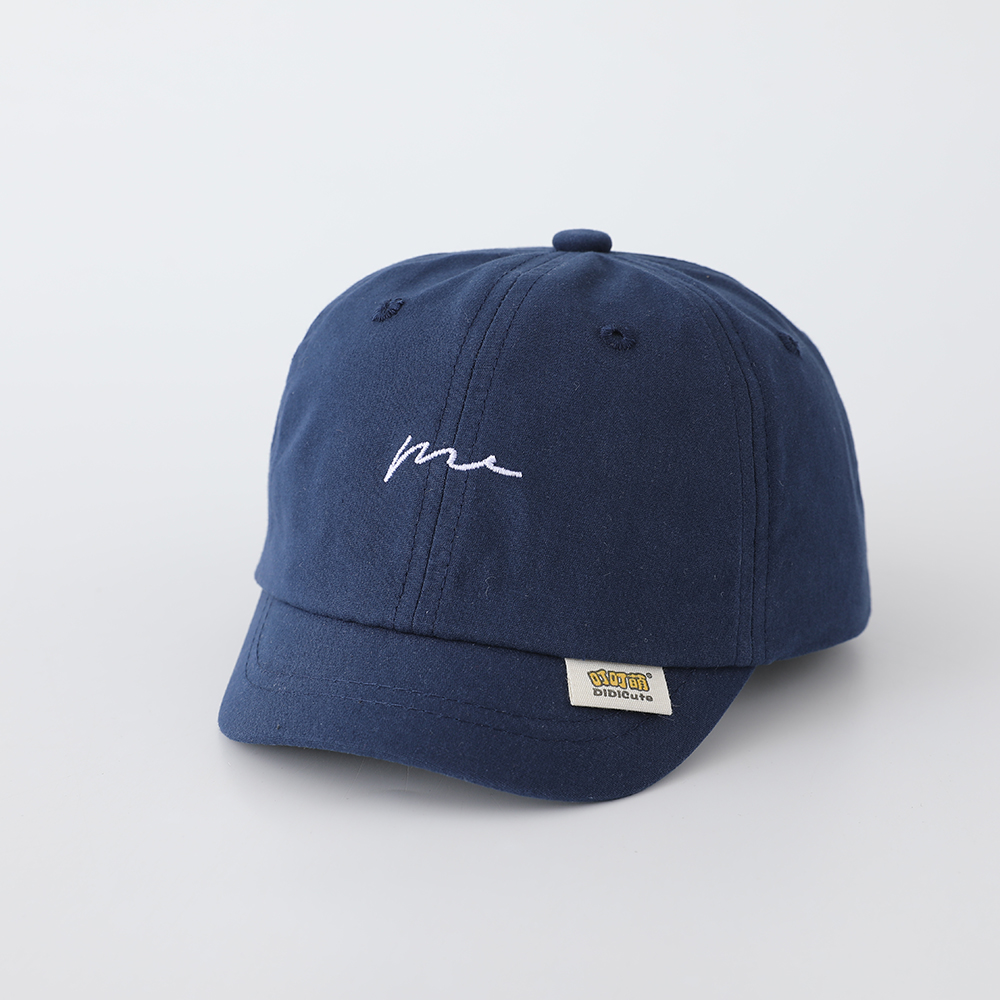 قبعة بيسبول صغيرة بتصميم حرف M - مراجعة Embroidery Cap وسعره