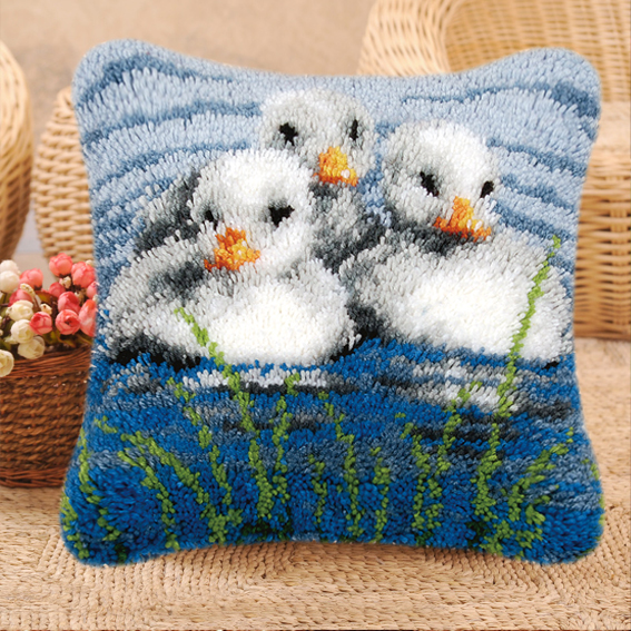 طقم تطريز وسادة وسجاد بتصميم ب - مراجعة Printed Embroidery Kit وسعره