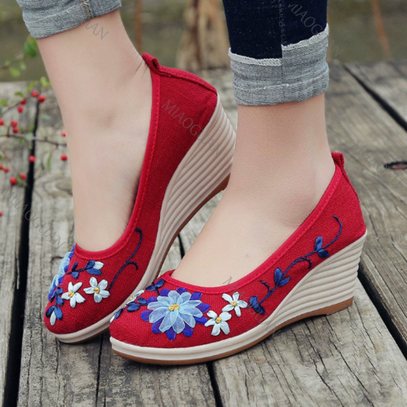 أحذية نسائية مريحة بكعب ويدج م - مراجعة Embroidery Canvas وسعره