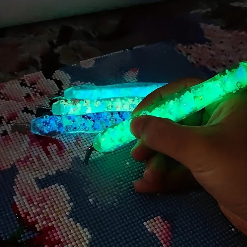 قلم تلوين ماسي مضيء في الظلام  - مراجعة Embroidery Needle Pen وسعره
